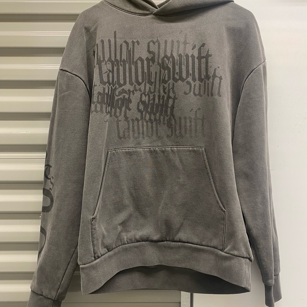 New Taylor Swift REPUTATION hoodie